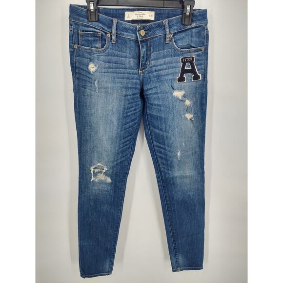Abercrombie & Fitch Women's Distressed Varsity Letter Medium Wash Jeans Size 2 - Picture 1 of 5
